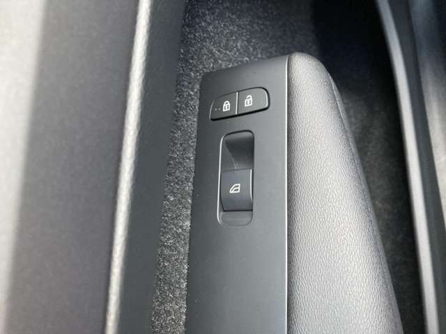 ボルボ ＸＣ４０ Ｔ４ ＡＷＤ インスクリプション ４ＷＤ R1年 (東北) 99