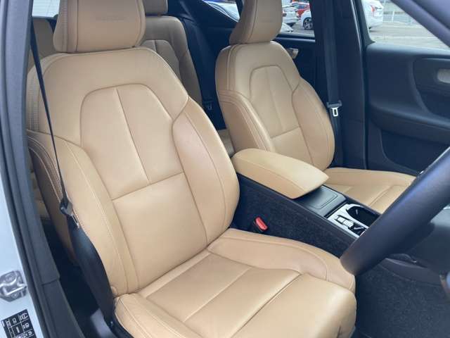 ボルボ ＸＣ４０ Ｔ４ ＡＷＤ インスクリプション ４ＷＤ R1年 (東北) 99