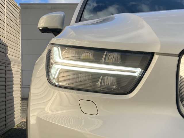 ボルボ ＸＣ４０ Ｔ４ ＡＷＤ インスクリプション ４ＷＤ R1年 (東北) 99