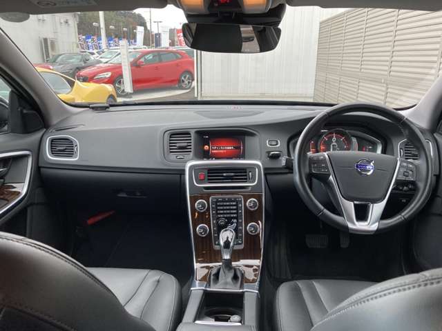 ボルボ Ｖ６０ Ｄ４ クラシック ディーゼルターボ H30年 (東北) 99