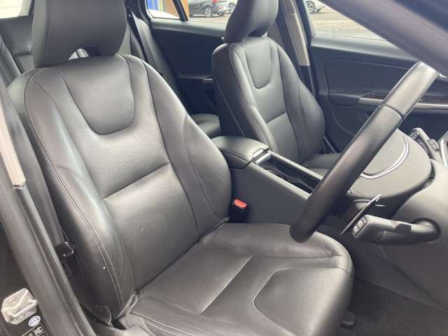 ボルボ Ｖ６０ Ｄ４ クラシック ディーゼルターボ H30年 (東北) 99