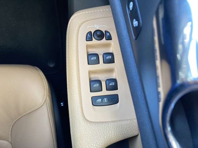 ボルボ Ｓ６０ Ｔ４　モメンタム R1年 (東北) 99