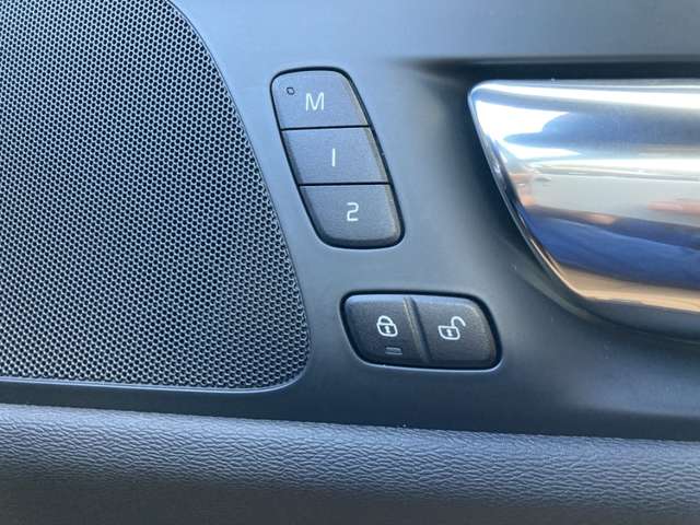 ボルボ Ｓ６０ Ｔ４　モメンタム R1年 (東北) 99