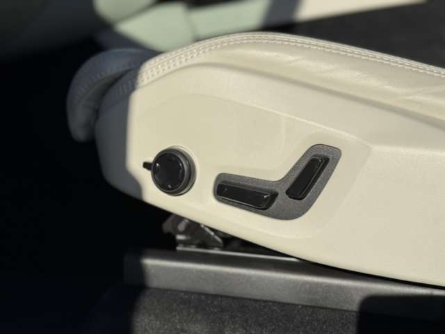 ボルボ ＸＣ９０ Ｔ８ ツインエンジン ＡＷＤ インスクリプション ４ＷＤ H30年 (東北) 99