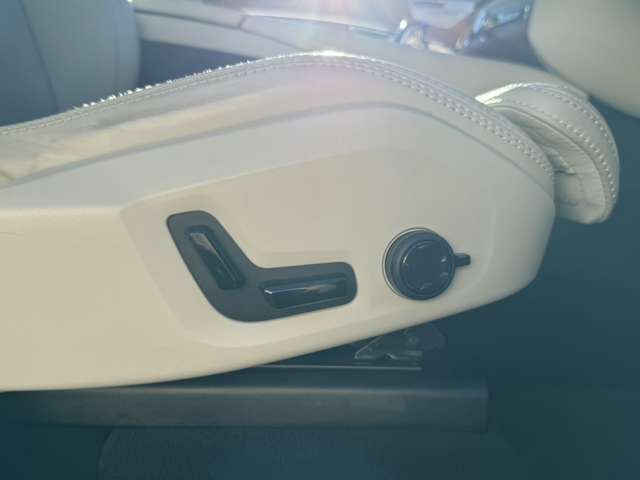 ボルボ ＸＣ９０ Ｔ８ ツインエンジン ＡＷＤ インスクリプション ４ＷＤ H30年 (東北) 99