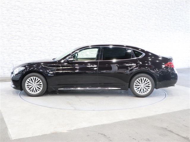 日産 シーマ　ハイブリッド ３．５ H28年 (関東) 99