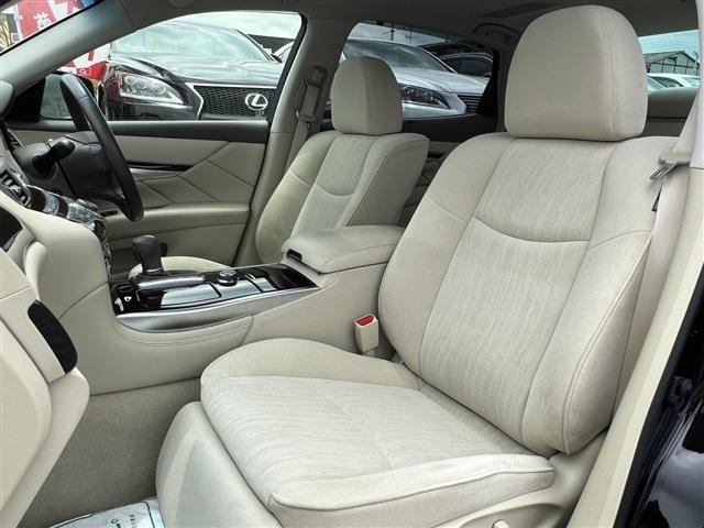 日産 シーマ　ハイブリッド ３．５ H28年 (関東) 99