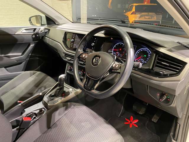フォルクスワーゲン ポロ ＴＳＩ　コンフォートライン　リミテッド R2年 (九州・沖縄) 99
