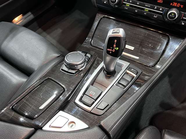 ＢＭＷ ５シリーズ ５２３Ｄ Ｍスポーツ ザ ピーク ディーゼルターボ H29年 (関東) 99