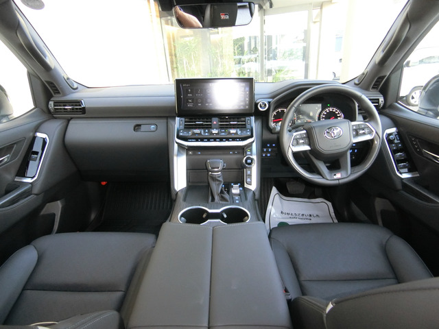 トヨタ ランドクルーザー ３．３ ＧＲスポーツ ディーゼルターボ ４ＷＤ R5年 (中国) 99