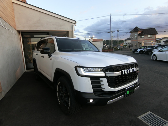 トヨタ ランドクルーザー ３．３ ＧＲスポーツ ディーゼルターボ ４ＷＤ R5年 (中国) 99