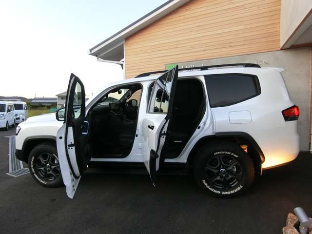 トヨタ ランドクルーザー ３．３ ＧＲスポーツ ディーゼルターボ ４ＷＤ R5年 (中国) 99