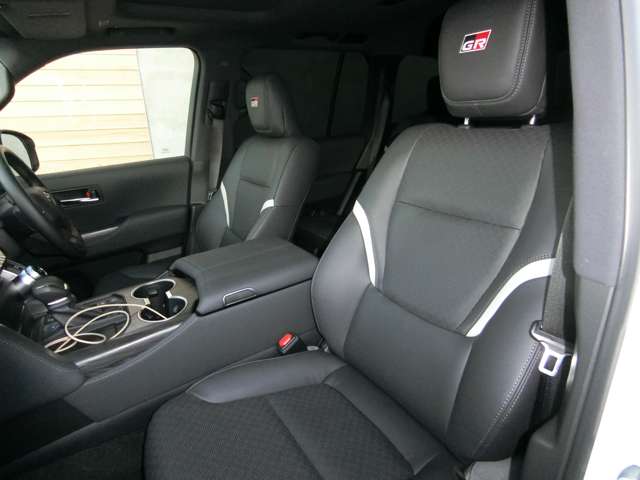 トヨタ ランドクルーザー ３．３ ＧＲスポーツ ディーゼルターボ ４ＷＤ R5年 (中国) 99