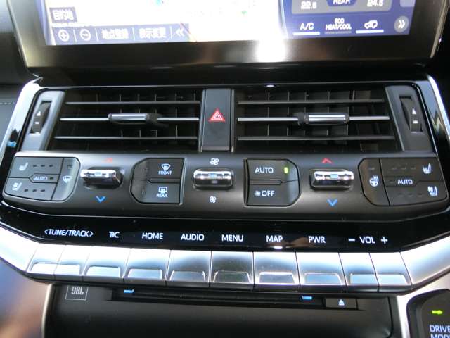 トヨタ ランドクルーザー ３．３ ＧＲスポーツ ディーゼルターボ ４ＷＤ R5年 (中国) 99