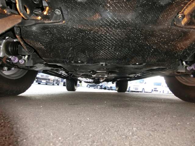 トヨタ ランドクルーザー ３．３ ＧＲスポーツ ディーゼルターボ ４ＷＤ R5年 (中国) 99