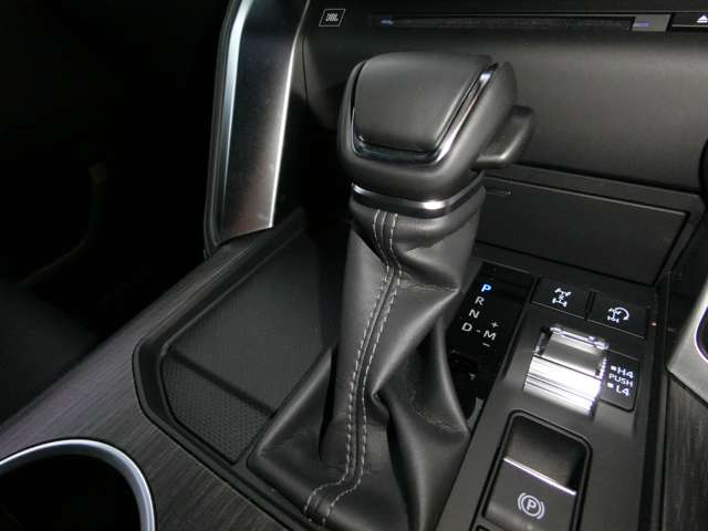 トヨタ ランドクルーザー ３．３ ＧＲスポーツ ディーゼルターボ ４ＷＤ R5年 (中国) 99