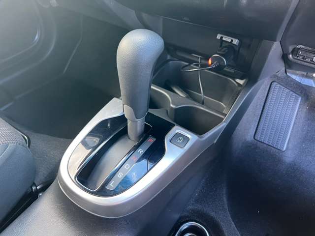 ホンダ フィット １．３ １３Ｇ Ｆ H29年 (東北) 99