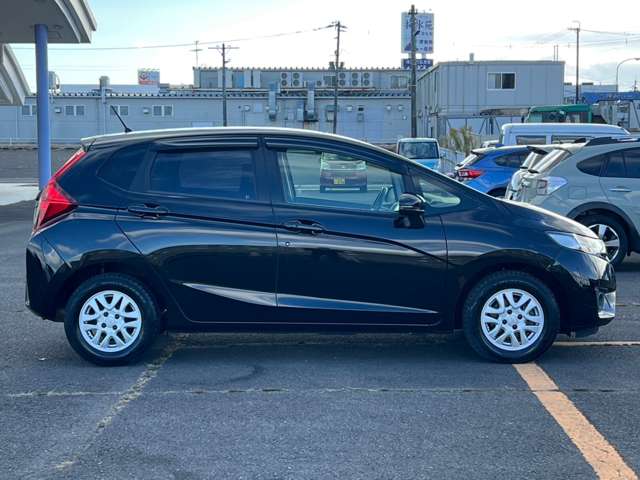 ホンダ フィット １．３ １３Ｇ Ｆ H29年 (東北) 99