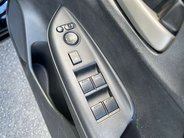 ホンダ フィット １．３ １３Ｇ Ｆ H29年 (東北) 99