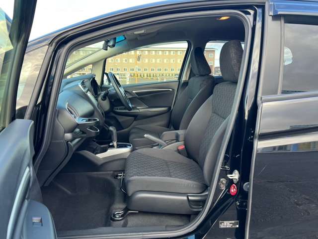 ホンダ フィット １．３ １３Ｇ Ｆ H29年 (東北) 99