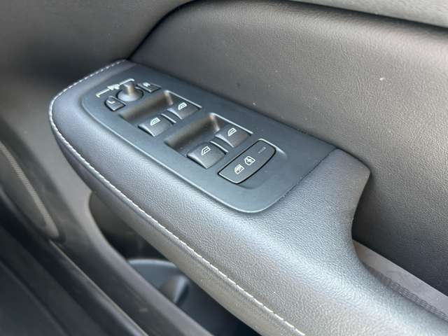 ボルボ Ｖ６０クロスカントリー Ｔ５ ＡＷＤ プロ ４ＷＤ R1年 (東北) 99