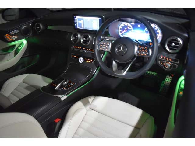 メルセデスベンツ Ｃクラス Ｃ１８０ スポーツ レザーエクスクルーシブパッケージ R1年 (関東) 99