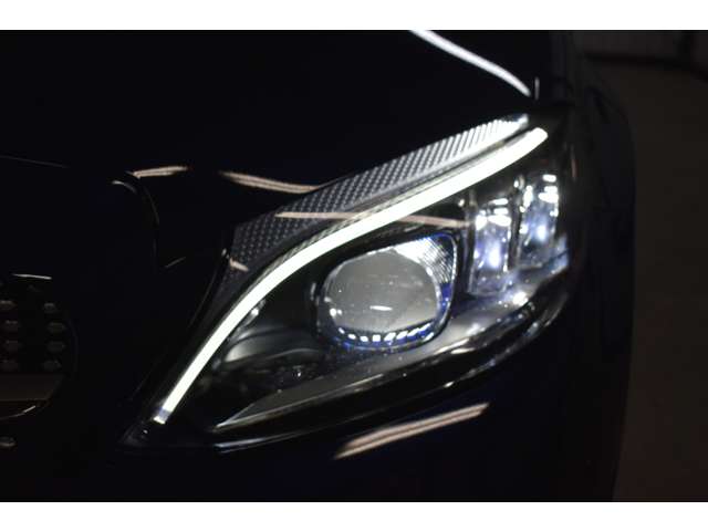 メルセデスベンツ Ｃクラス Ｃ１８０ スポーツ レザーエクスクルーシブパッケージ R1年 (関東) 99