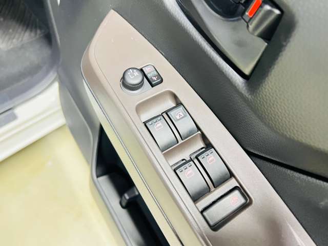 トヨタ ルーミー １．０ Ｘ R4年 (東北) 99