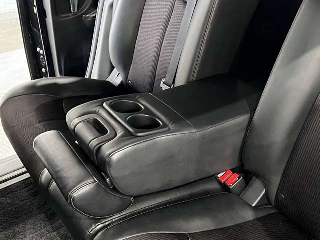 日産 エルグランド ２．５ ２５０ハイウェイスターＳ H27年 (関東) 99