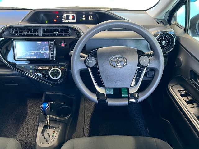 トヨタ アクア １．５ Ｓ R1年 (東北) 99