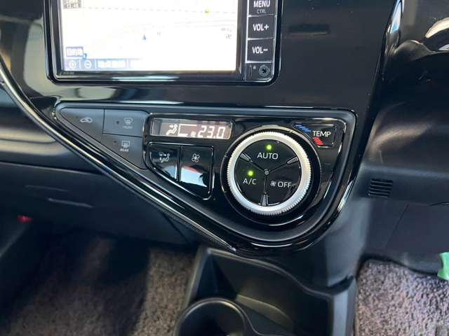 トヨタ アクア １．５ Ｓ R1年 (東北) 99