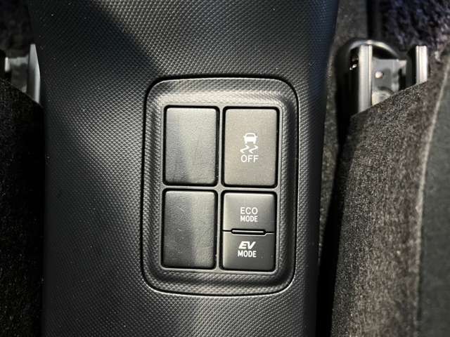 トヨタ アクア １．５ Ｓ R1年 (東北) 99