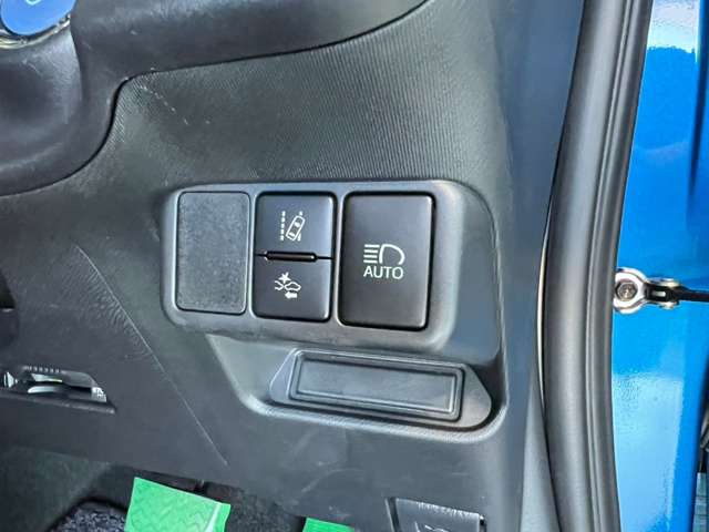 トヨタ アクア １．５ Ｓ R1年 (東北) 99