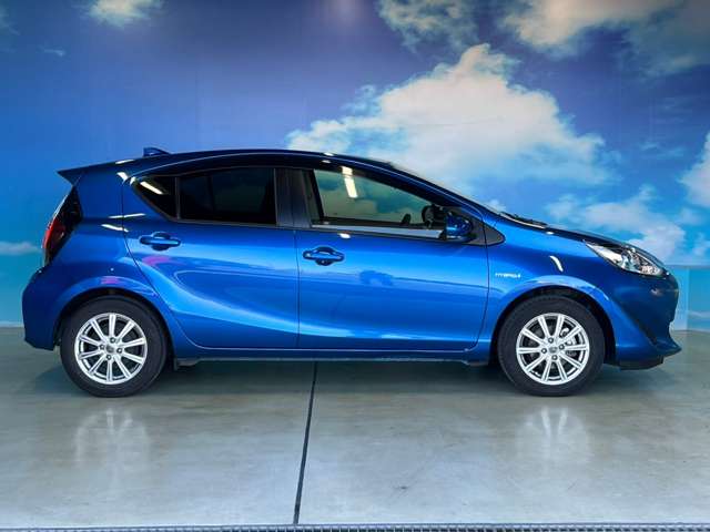 トヨタ アクア １．５ Ｓ R1年 (東北) 99