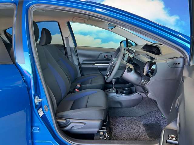 トヨタ アクア １．５ Ｓ R1年 (東北) 99