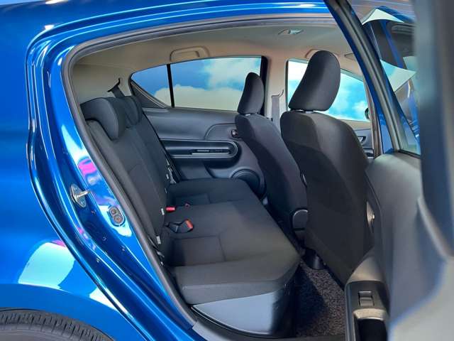 トヨタ アクア １．５ Ｓ R1年 (東北) 99