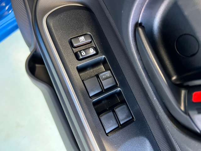 トヨタ アクア １．５ Ｓ R1年 (東北) 99