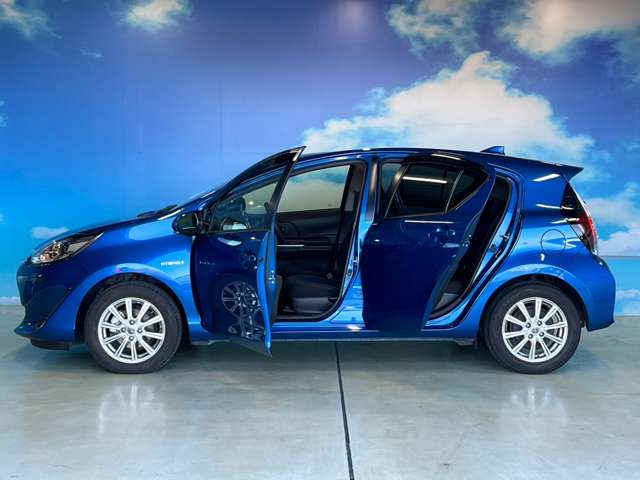 トヨタ アクア １．５ Ｓ R1年 (東北) 99