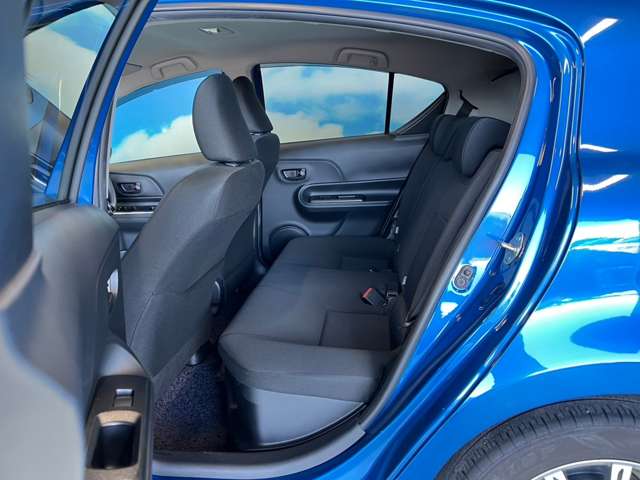 トヨタ アクア １．５ Ｓ R1年 (東北) 99