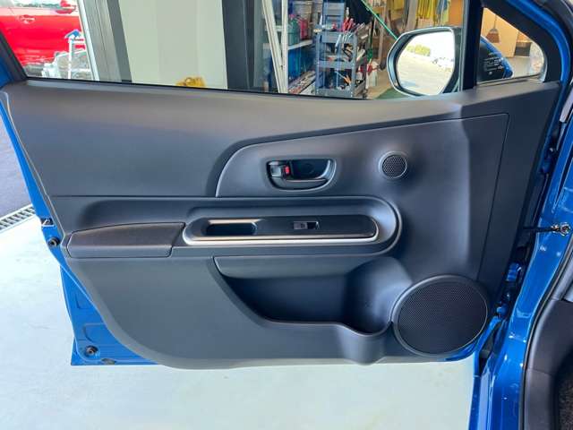 トヨタ アクア １．５ Ｓ R1年 (東北) 99