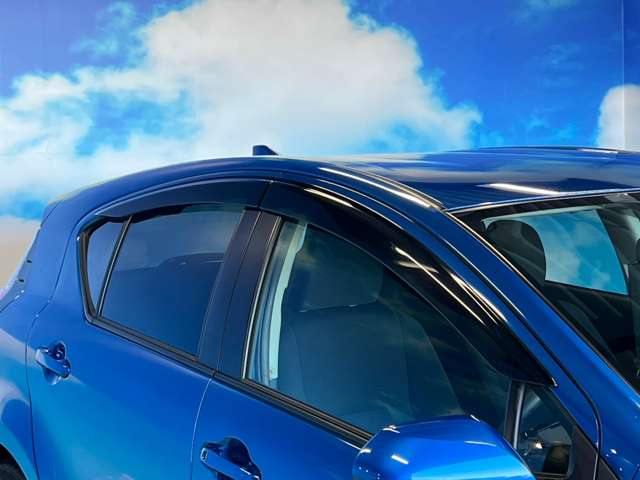 トヨタ アクア １．５ Ｓ R1年 (東北) 99