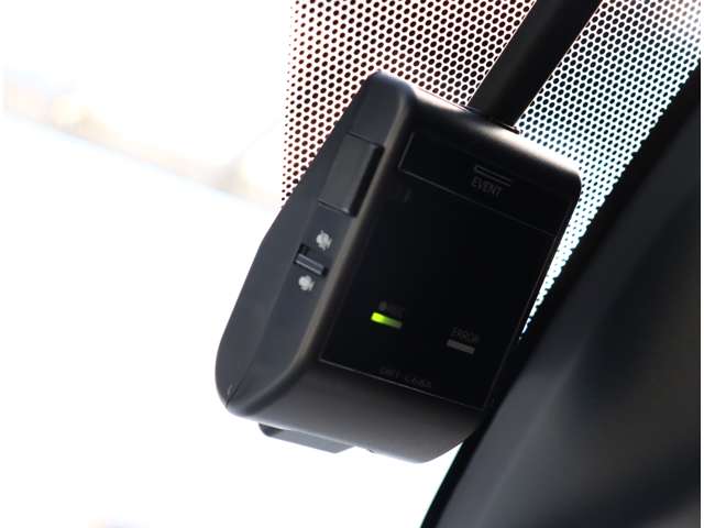 トヨタ ヴォクシー １．８ ハイブリッド ＺＳ 煌ＩＩ R2年 (関東) 99