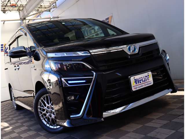 トヨタ ヴォクシー １．８ ハイブリッド ＺＳ 煌ＩＩ R2年 (関東) 99