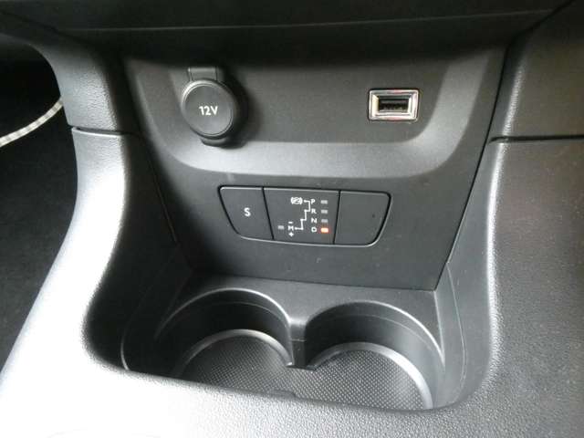 シトロエン Ｃ３ セントジェームス R1年 (関東) 99