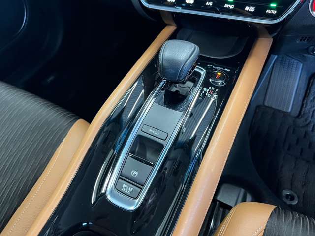 ホンダ ヴェゼル １．５ ハイブリッド Ｚ ホンダセンシング H30年 (東北) 99