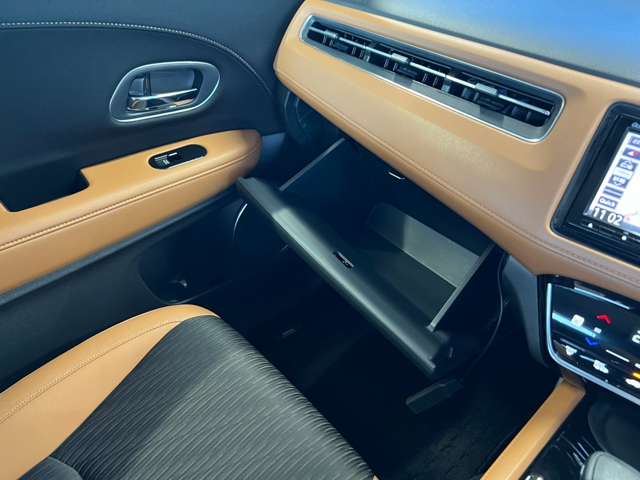 ホンダ ヴェゼル １．５ ハイブリッド Ｚ ホンダセンシング H30年 (東北) 99