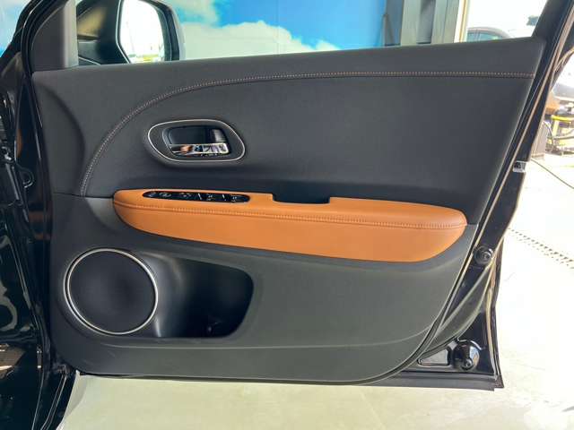 ホンダ ヴェゼル １．５ ハイブリッド Ｚ ホンダセンシング H30年 (東北) 99