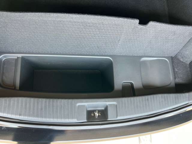 ホンダ ヴェゼル １．５ ハイブリッド Ｚ ホンダセンシング H30年 (東北) 99