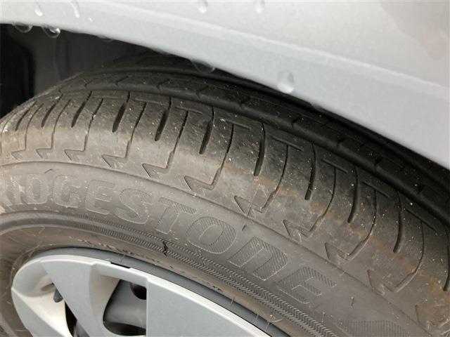 トヨタ ヤリス １．０ Ｘ R5年 (東海) 99