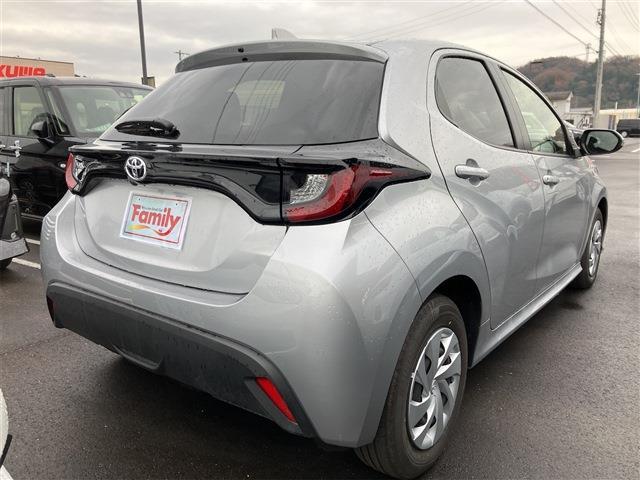 トヨタ ヤリス １．０ Ｘ R5年 (東海) 99